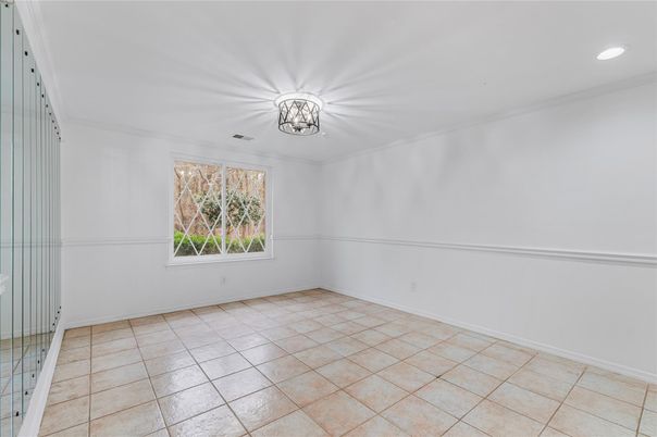 Empty room, Interior, Recessed Lighting