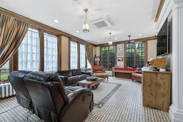 Interior, Living room, Pendant Lights, Recessed Lighting