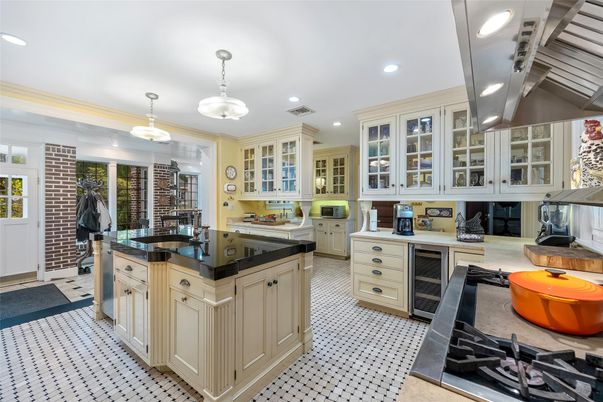 Interior, Kitchen, Pendant Lights, Recessed Lighting