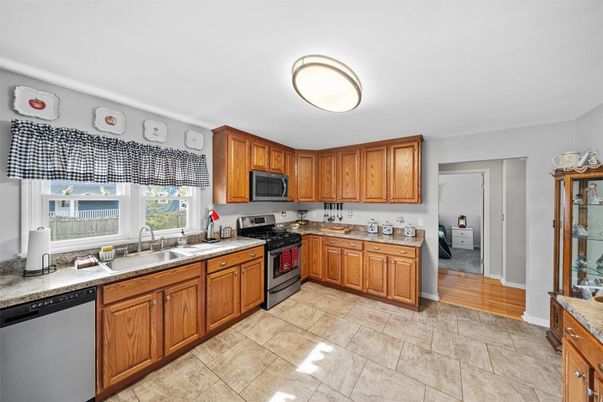 Interior, Kitchen, Stainless Steel Appliances