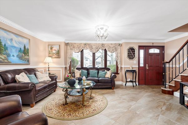 Chandelier, Interior, Living room