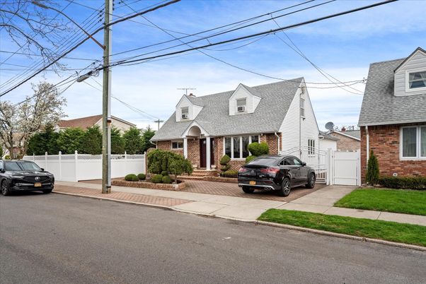 Exterior, Facade, Brick Facade, Cape Cod