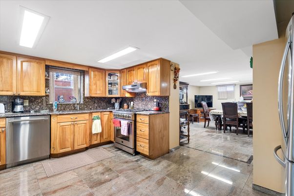 Dining room, Interior, Kitchen, Stainless Steel Appliances