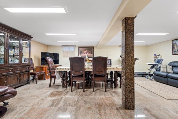 Dining room, Interior, Recessed Lighting