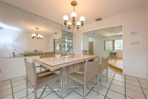Chandelier, Dining room, Interior