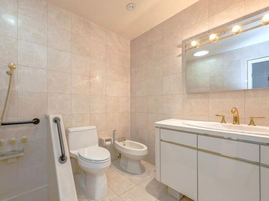 Bathroom, Interior, Recessed Lighting
