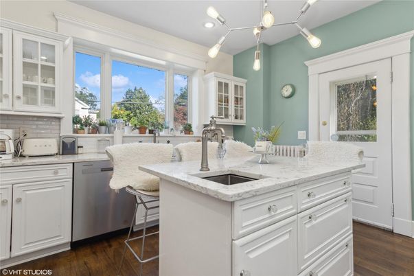 Interior, Kitchen, Pendant Lights, Recessed Lighting, Wood Texture Flooring