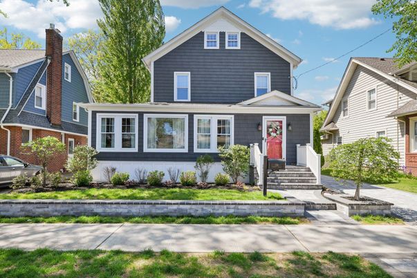 Exterior, Facade, Queen Anne Victorian