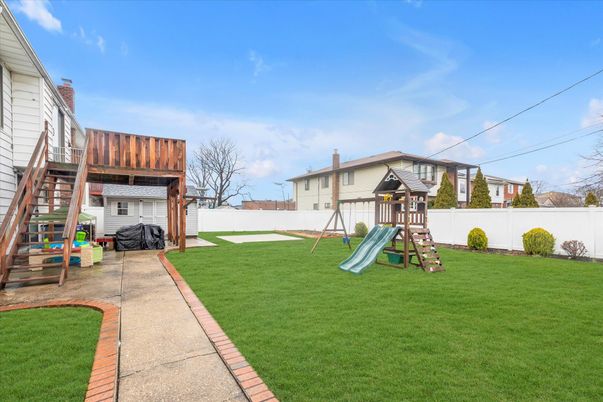 Backyard, Exterior, Playground