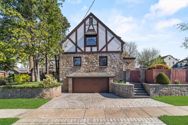 Attached, Exterior, Facade, Tudor Revival