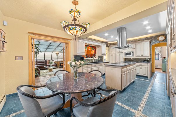 Dining room, Interior, Kitchen, Pendant Lights, Recessed Lighting, Stainless Steel Appliances