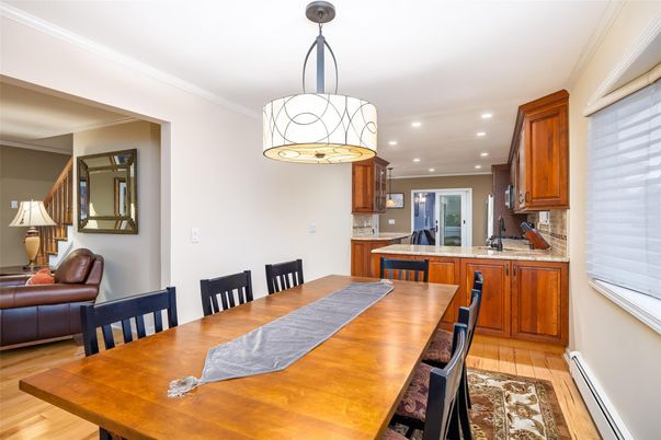 Dining room, Interior, Kitchen, Pendant Lights, Recessed Lighting, Wood Texture Flooring
