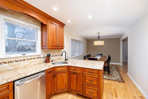 Dining room, Interior, Kitchen, Pendant Lights, Recessed Lighting, Wood Texture Flooring