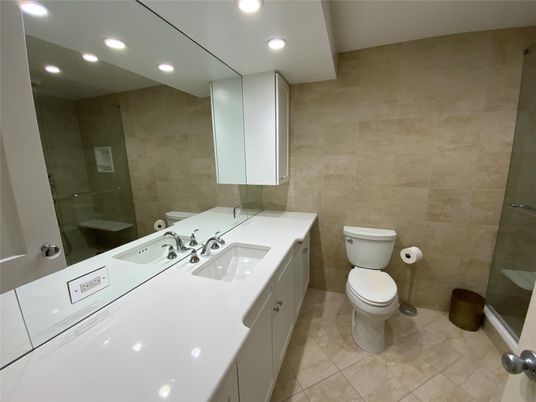 Bathroom, Dual Sink Vanities, Interior, Recessed Lighting