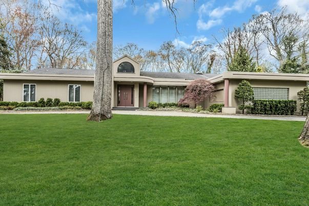 Backyard, Exterior, Facade, Ranch