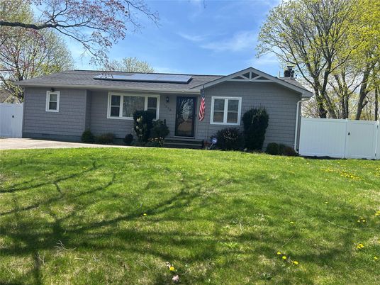 Backyard, Exterior, Facade, Solar Panels, Ranch
