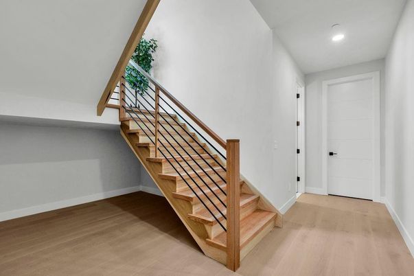Interior, Recessed Lighting, Wood Texture Flooring