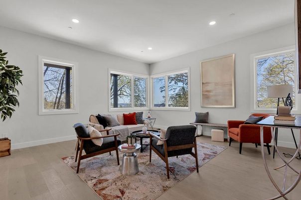 Interior, Living room, Recessed Lighting, Wood Texture Flooring