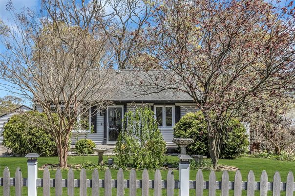 Backyard, Exterior, Facade, Cape Cod
