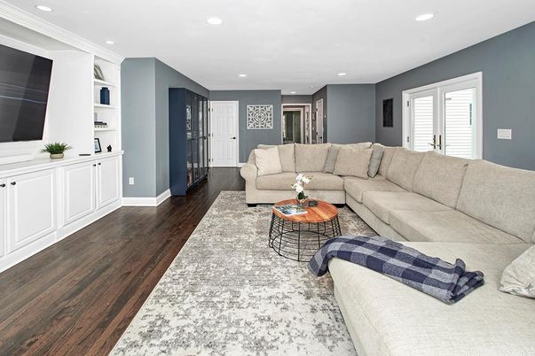 Interior, Living room, Recessed Lighting, Wood Texture Flooring