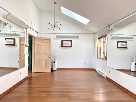 Empty room, Interior, Pendant Lights, Wood Texture Flooring