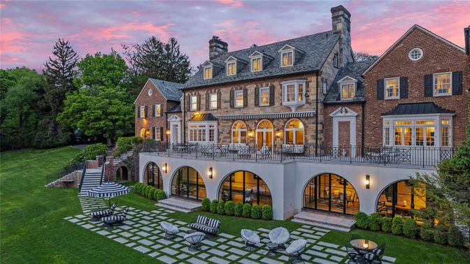 Exterior, Facade, Brick Facade, French Provincial