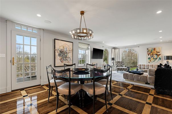 Chandelier, Dining room, Interior, Living room, Recessed Lighting, Wood Texture Flooring