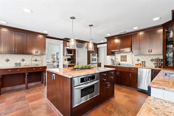 Interior, Kitchen, Pendant Lights, Recessed Lighting, Stainless Steel Appliances