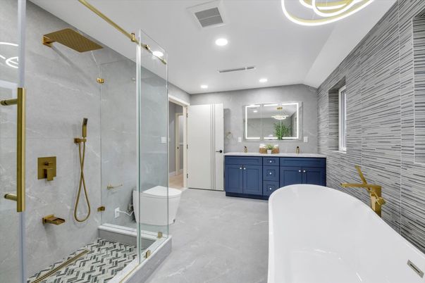 Bathroom, Dual Sink Vanities, Free Standing Baths, Glass Shower, Interior, Recessed Lighting