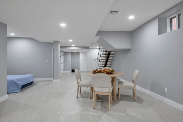 Dining room, Interior, Recessed Lighting