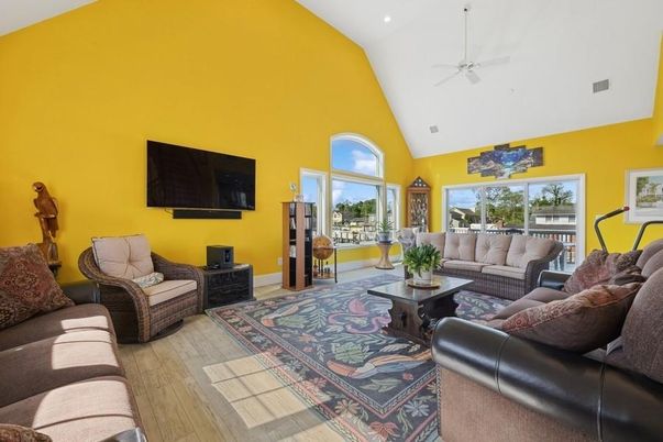 Interior, Living room, Recessed Lighting, Wood Texture Flooring