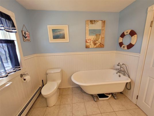 Bathroom, Free Standing Baths, Interior