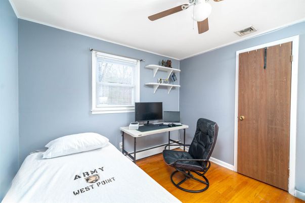 Bedroom, Home Office, Interior, Wood Texture Flooring