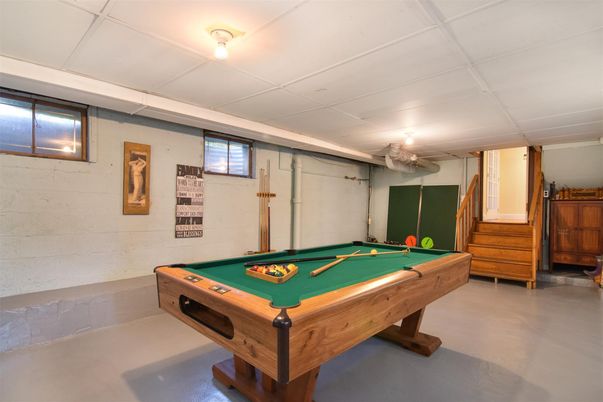 Billiard Table, Game Room, Interior