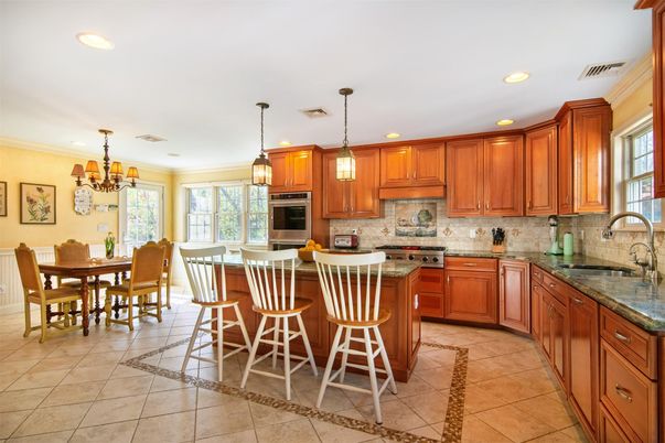 Chandelier, Dining room, Interior, Kitchen, Pendant Lights, Recessed Lighting, Stainless Steel Appliances