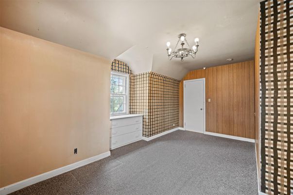 Chandelier, Empty room, Interior