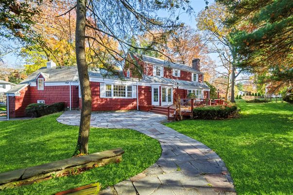 Backyard, Exterior, Facade, Brick Facade, Cape Cod