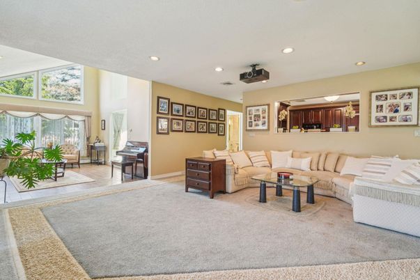 Interior, Living room, Piano, Recessed Lighting, Wood Texture Flooring