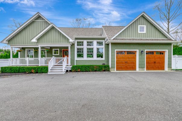 Attached, Exterior, Facade, Farmhouse