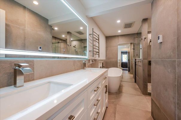 Bathroom, Dual Sink Vanities, Free Standing Baths, Glass Shower, Interior, Recessed Lighting