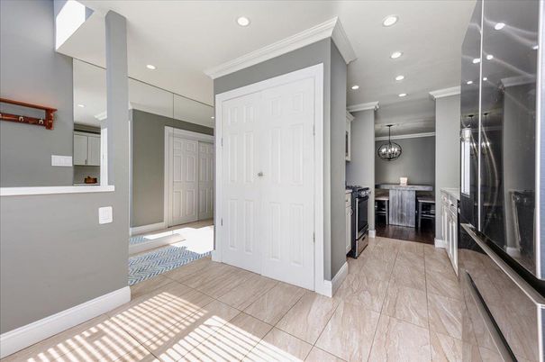 Chandelier, Dining room, Interior, Kitchen, Recessed Lighting