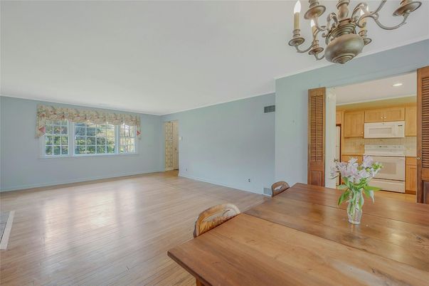 Chandelier, Dining room, Interior, Kitchen, Recessed Lighting, Wood Texture Flooring