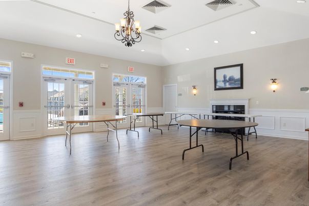 Chandelier, Game Room, Interior, Piano, Recessed Lighting, Wood Texture Flooring