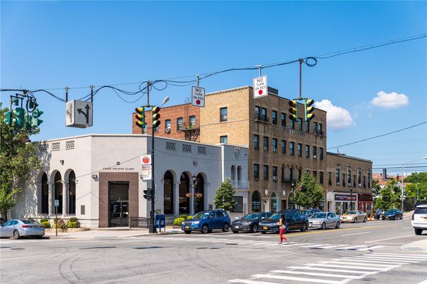 Exterior, Facade, Condo Building