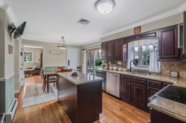 Dining room, Interior, Kitchen, Pendant Lights, Wood Texture Flooring