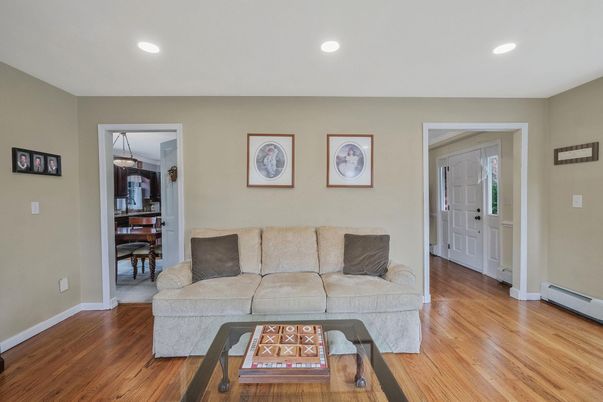 Interior, Living room, Recessed Lighting, Wood Texture Flooring