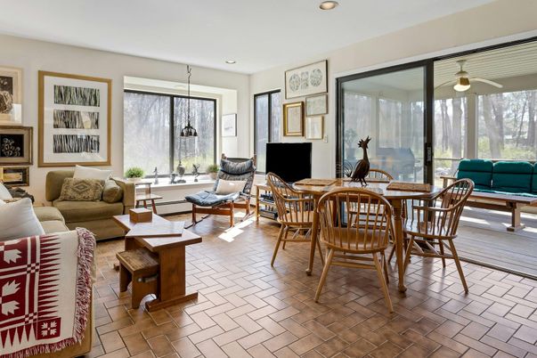 Dining room, Interior, Living room, Recessed Lighting