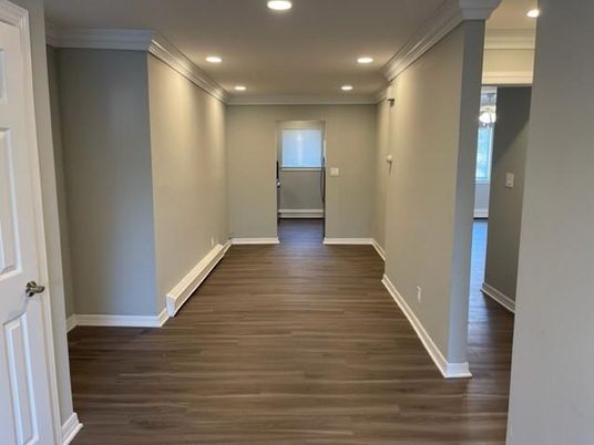 Interior, Recessed Lighting, Wood Texture Flooring