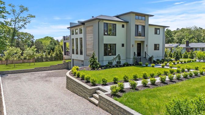Backyard, Exterior, Facade, French Provincial