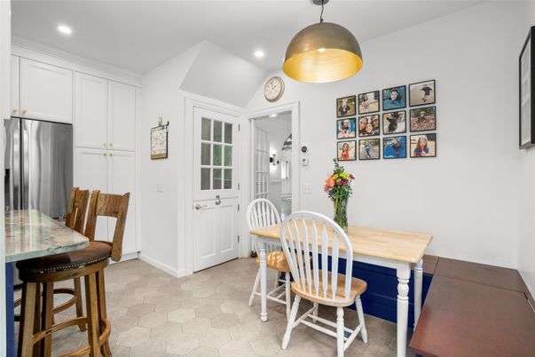 Dining room, Interior, Kitchen, Pendant Lights, Recessed Lighting, Stainless Steel Appliances